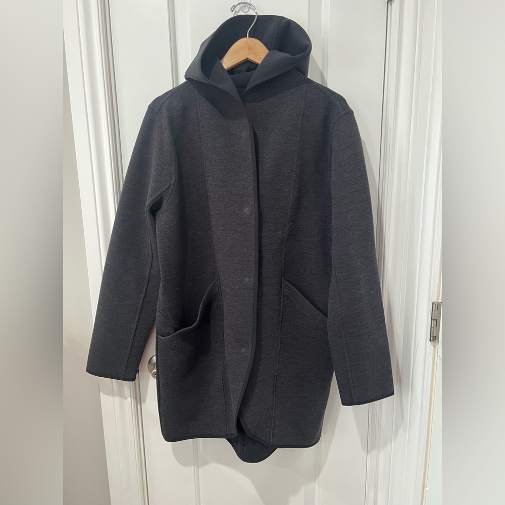 Lululemon Stylish Dark grey/Black Hooded reversible Coat size L